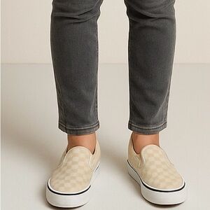 Vans Classic Slip-On Checkerboard Beige/White – Women’s Size 6,preppy,‎ neutral